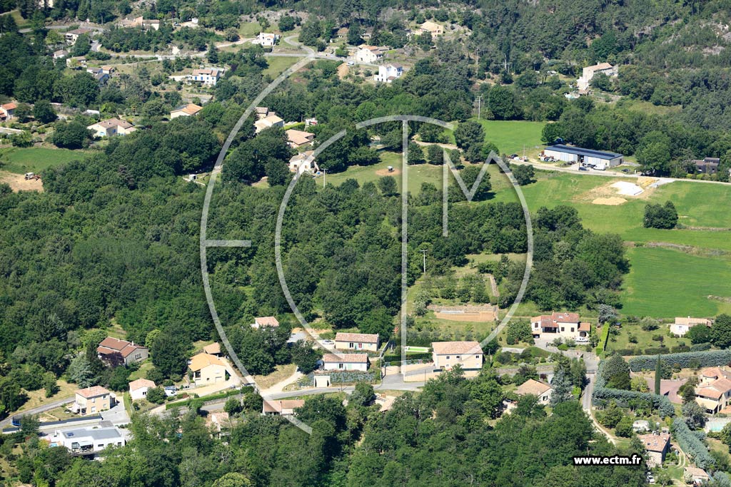 Photo arienne de Saint-Julien-du-Serre (La Chastagnette)