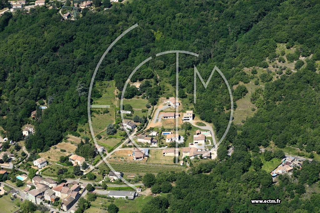 Photo arienne de Saint-Julien-du-Serre (Le Chambon)