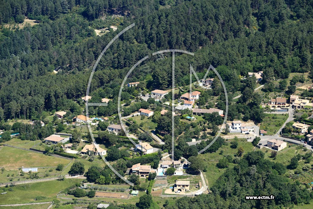 Photo arienne de Ucel (La Garde)