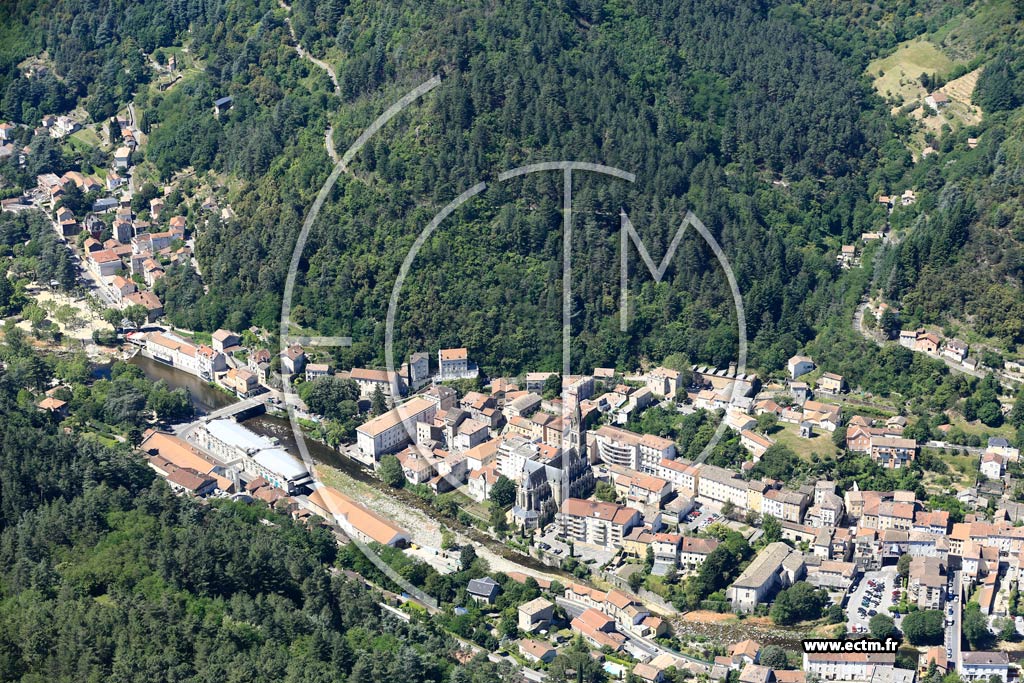 Photo arienne de Vals-les-Bains