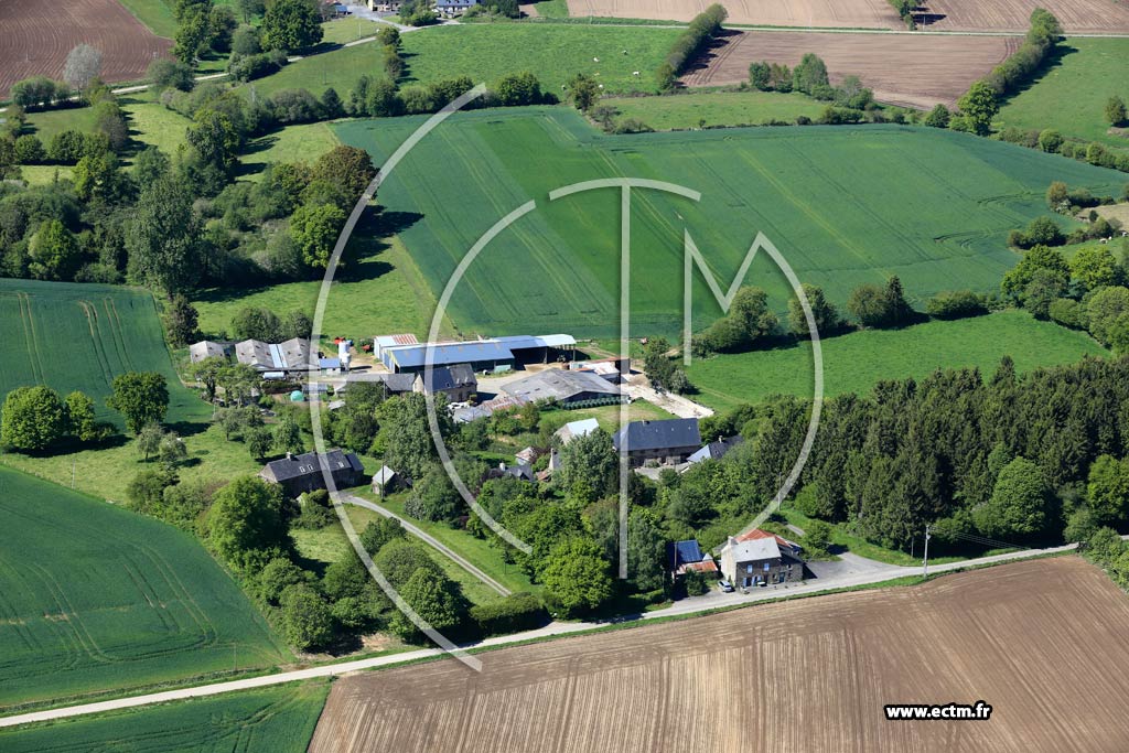 Photo arienne de Saint-Aubin-Fosse-Louvain (La Beltire)