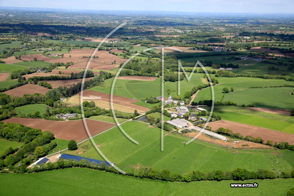 Photo arienne de Saint-Denis-de-Gastines (Les Fougerolles)
