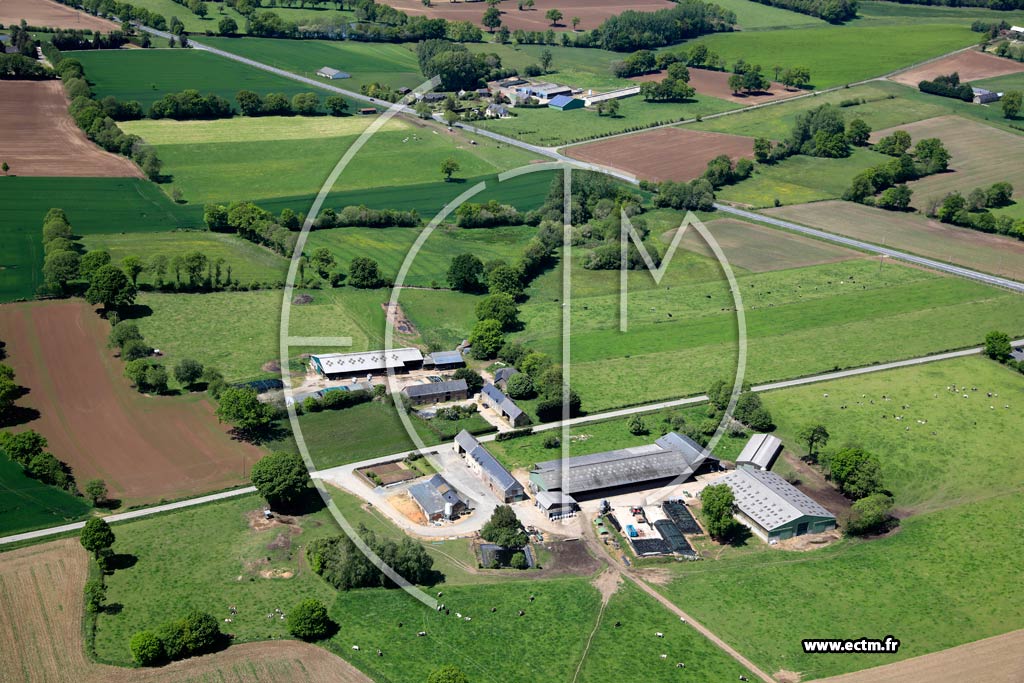 Photo arienne de Saint-Pierre-des-Landes (Bou)