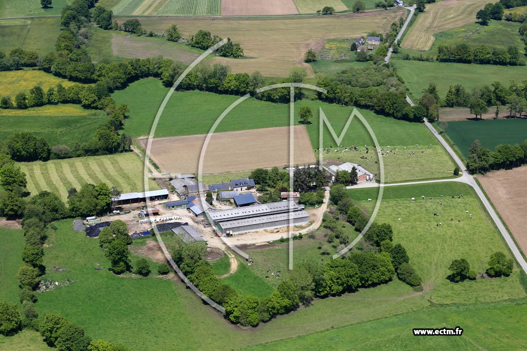 Photo arienne de Saint-Pierre-des-Landes (La Catinire)
