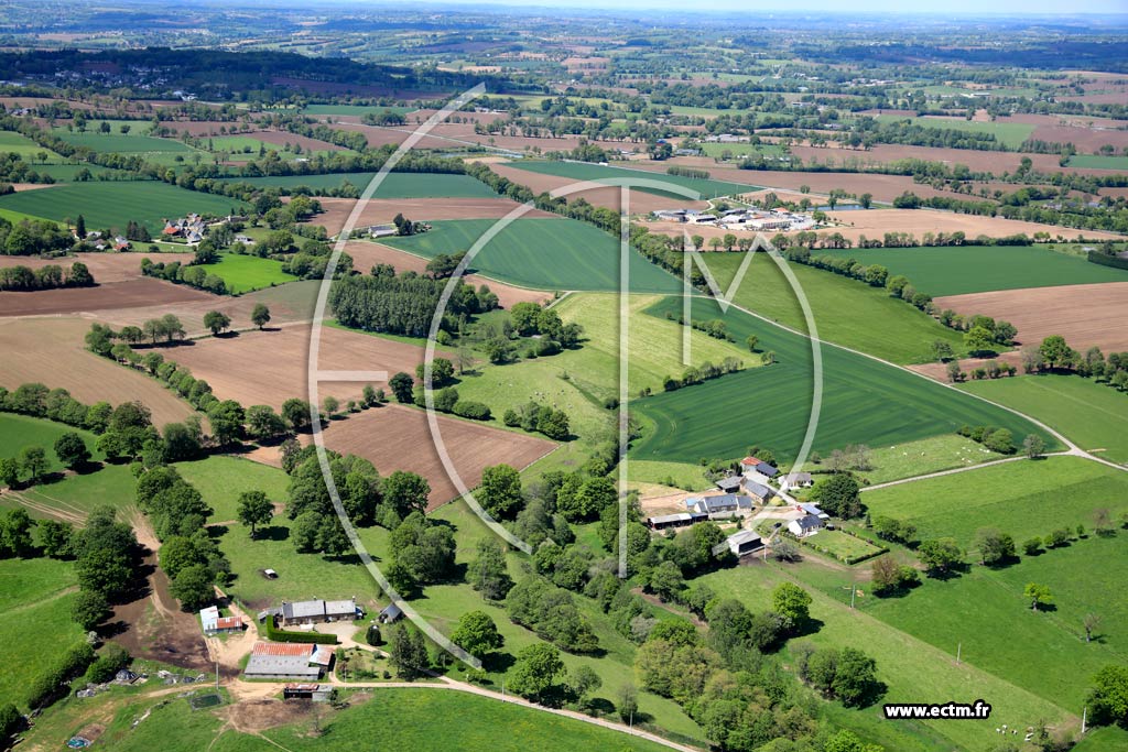 Photo arienne de Saint-Pierre-des-Landes (Le Tertre)