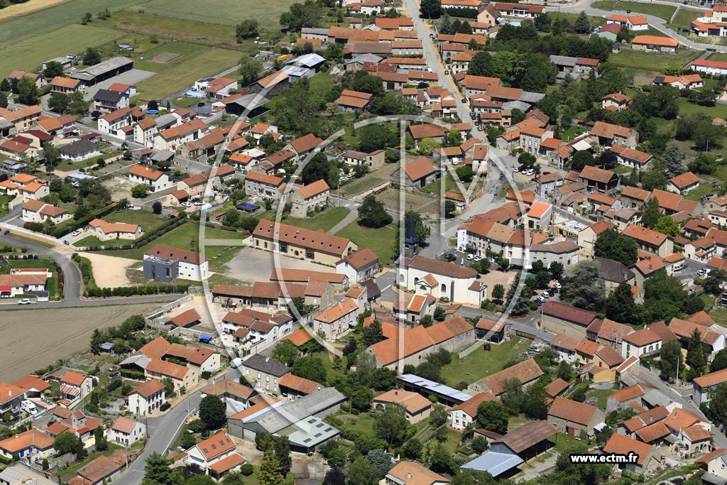 Photo arienne de Chambaron-Sur-Morge (La Moutade)