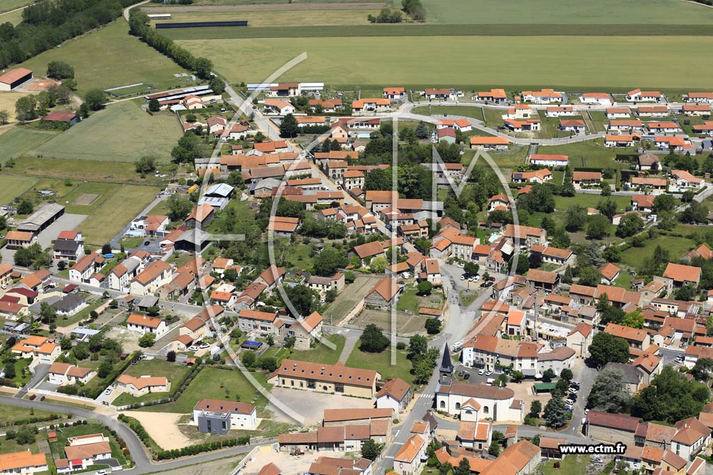 Photo arienne de Chambaron-Sur-Morge (La Moutade)