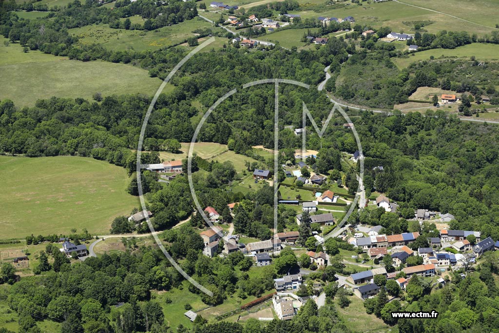 Photo arienne de Charbonnires-les-Varennes (Facemeunier)