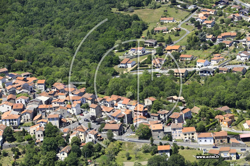 Photo arienne de Chtel-Guyon (Saint-Hippolyte)