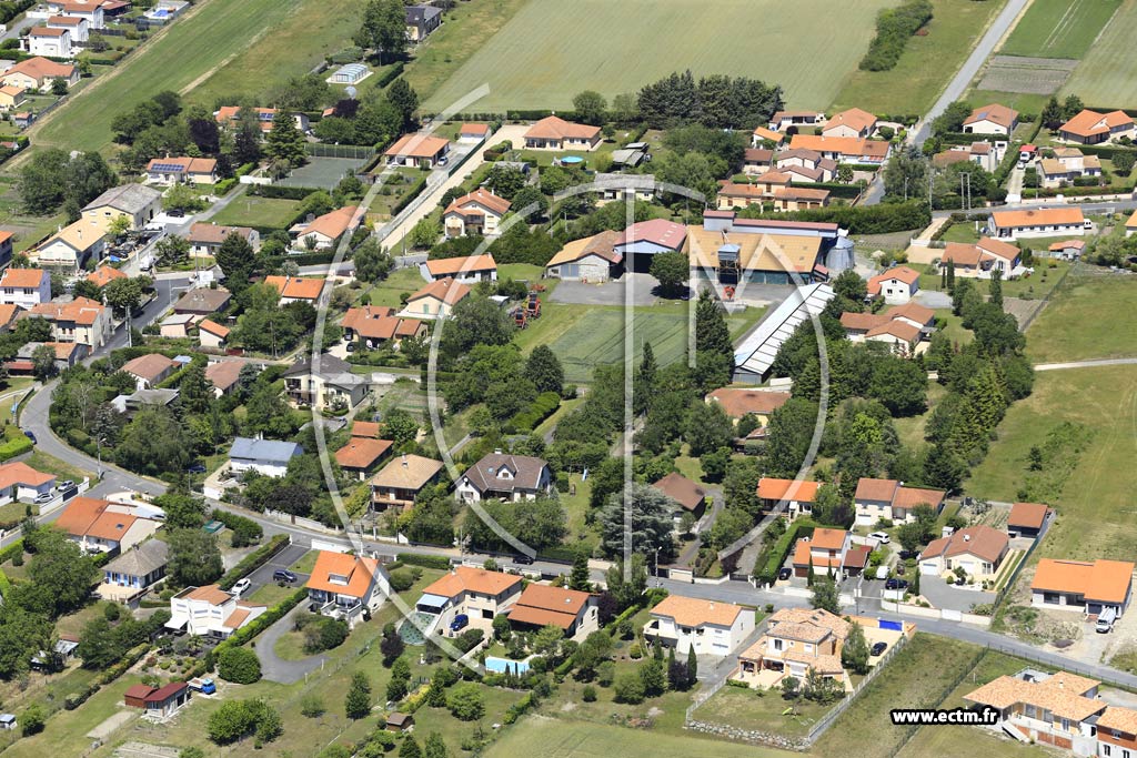 Photo arienne de Saint-Bonnet-prs-Riom