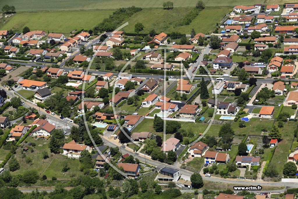 Photo arienne de Saint-Bonnet-prs-Riom