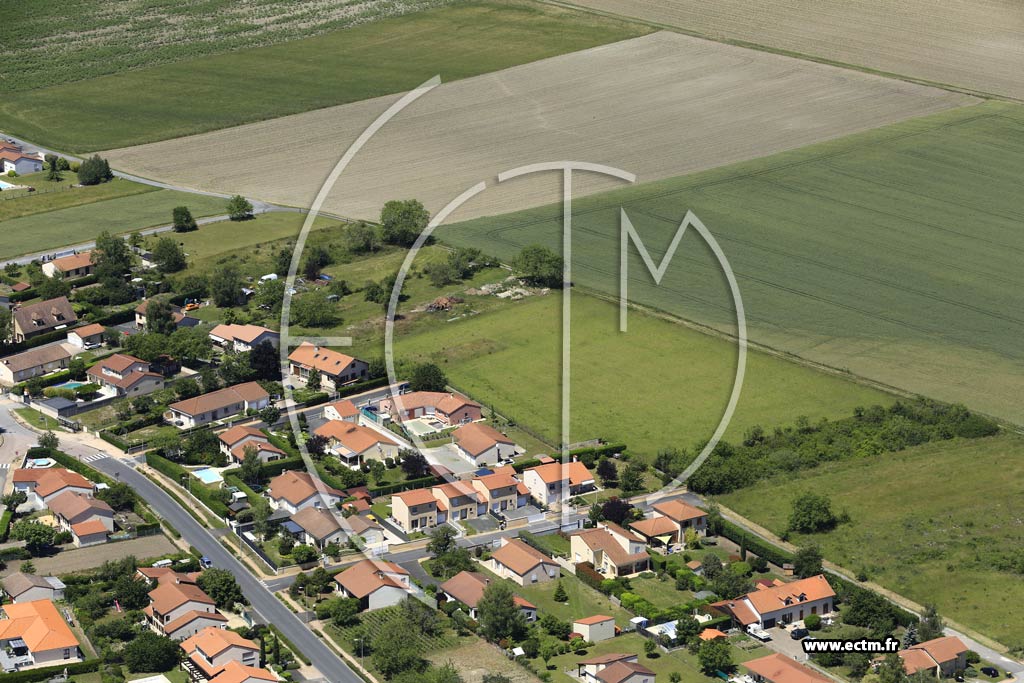 Photo arienne de Saint-Bonnet-prs-Riom