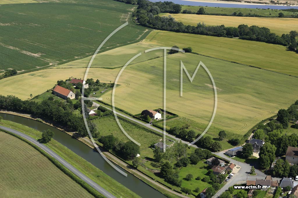 Photo arienne de Avril-sur-Loire