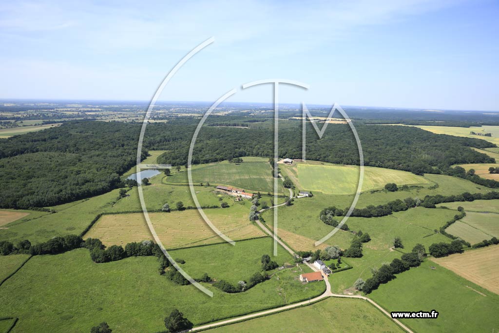 Photo arienne de Champvert (La Douare)