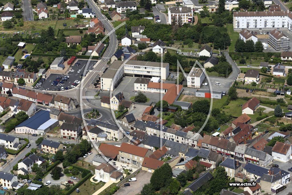 Photo arienne de Decize (Faubourg d'Allier)