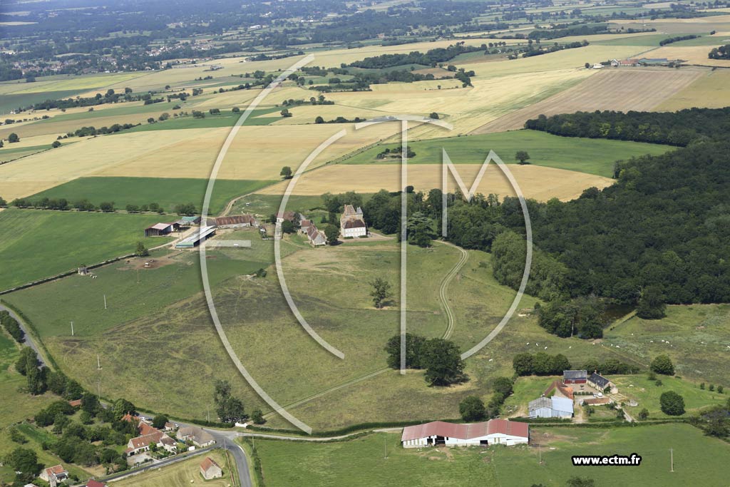 Photo arienne de Coust (Le Creuzet)