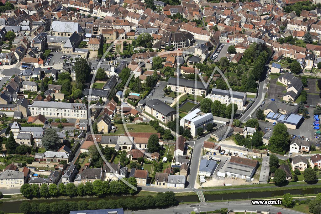 Photo arienne de Saint-Amand-Montrond
