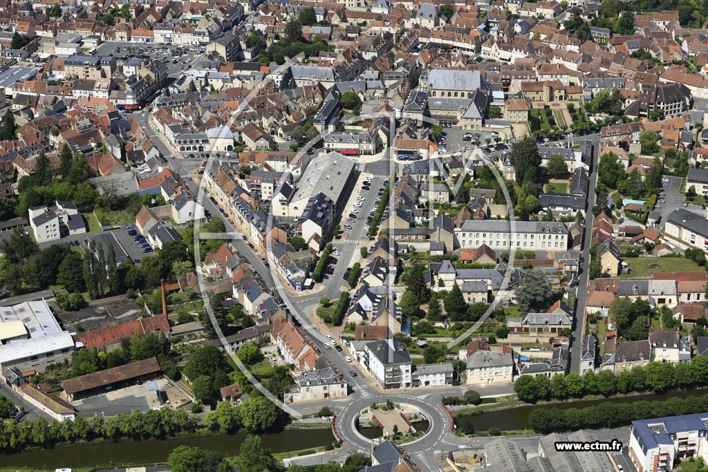 Photo arienne de Saint-Amand-Montrond
