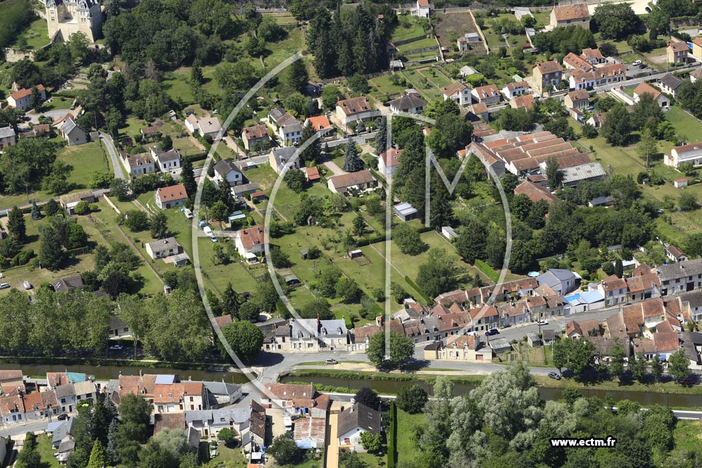 Photo arienne de Saint-Amand-Montrond