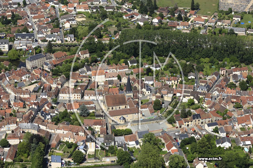 Photo arienne de Saint-Amand-Montrond