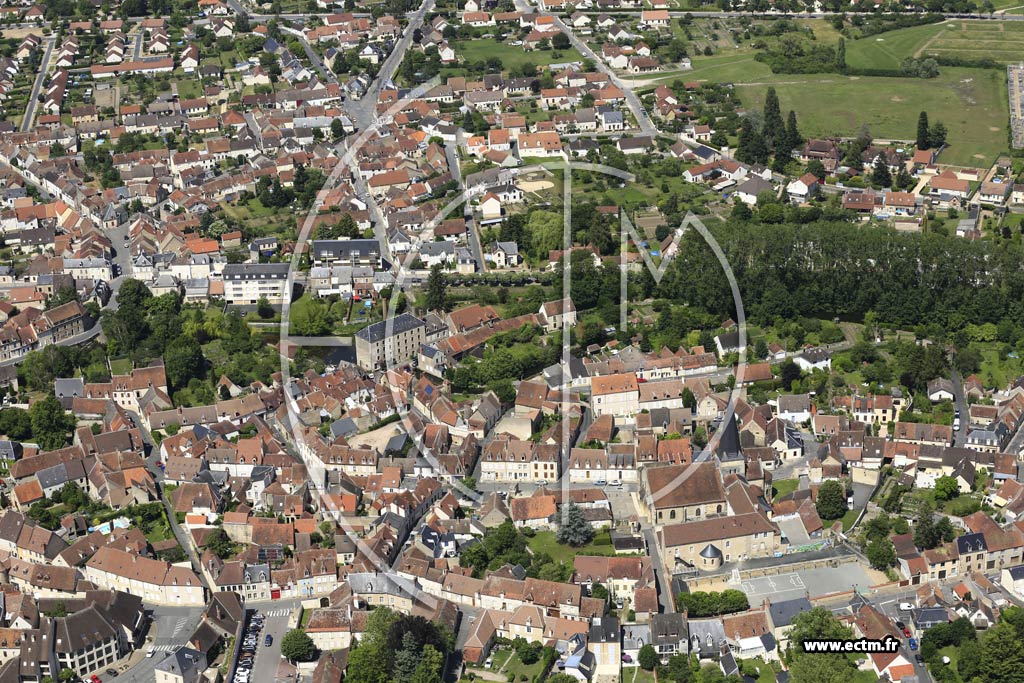 Photo arienne de Saint-Amand-Montrond