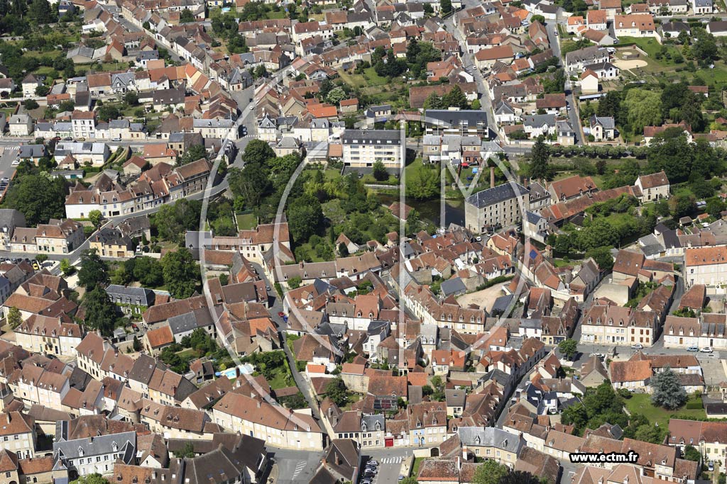 Photo arienne de Saint-Amand-Montrond
