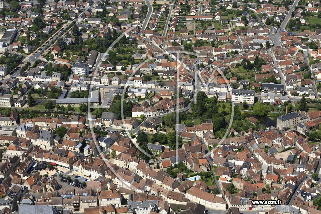 Photo arienne de Saint-Amand-Montrond