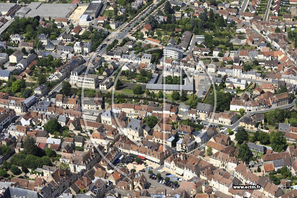 Photo arienne de Saint-Amand-Montrond