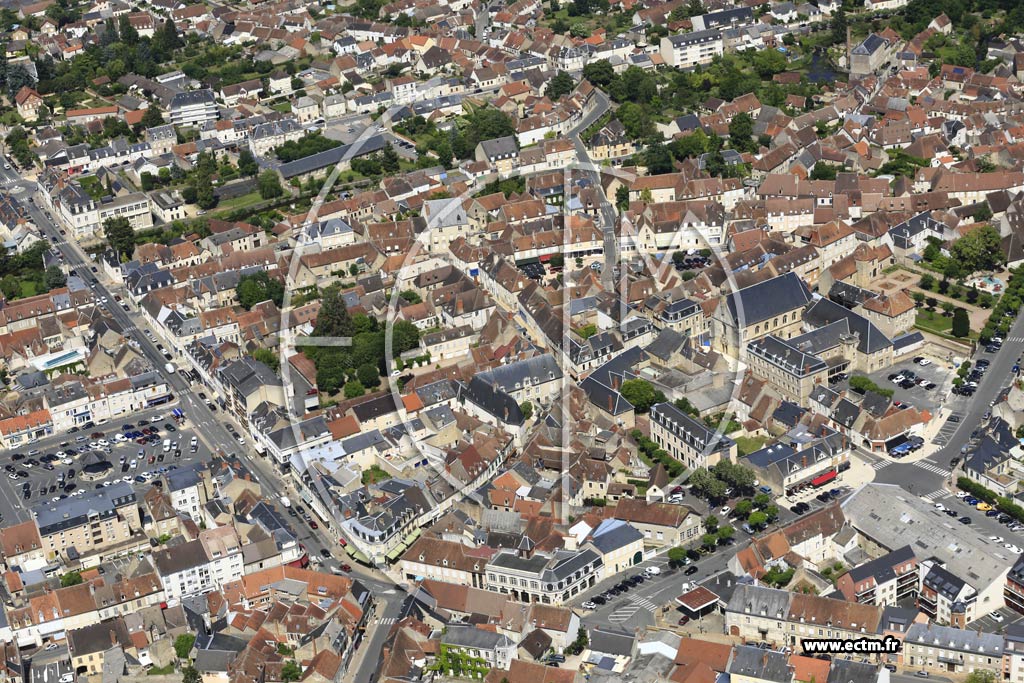 Photo arienne de Saint-Amand-Montrond