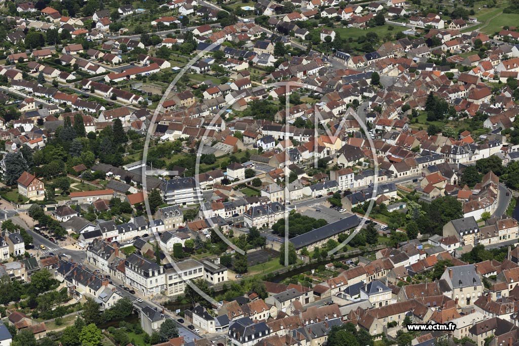 Photo arienne de Saint-Amand-Montrond
