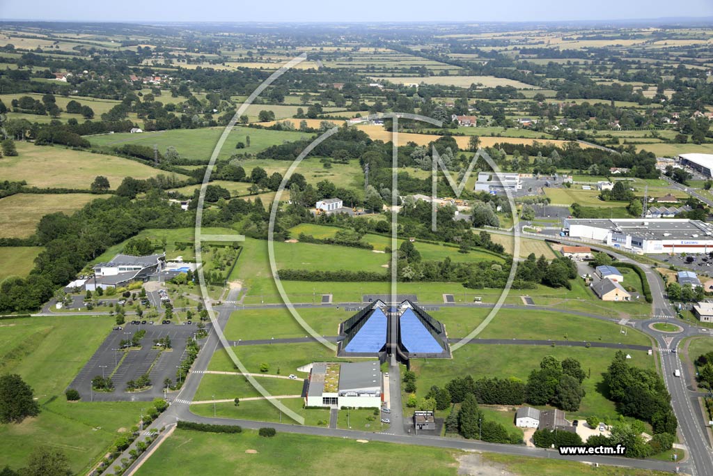 Photo arienne de Saint-Amand-Montrond (La Cit de l'Or)