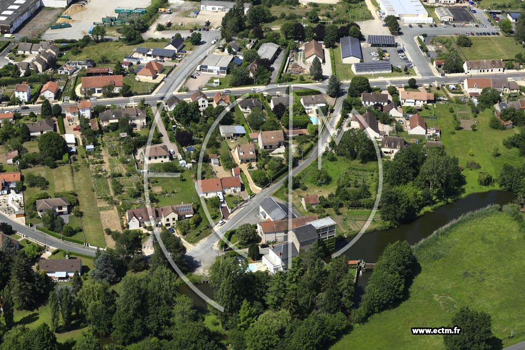 Photo arienne de Saint-Amand-Montrond (Les Bourgeois)