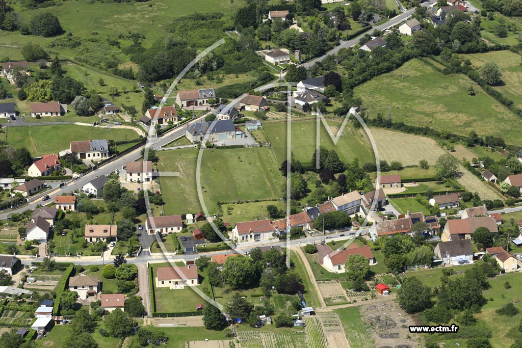 Photo arienne de Saint-Amand-Montrond (Les Grands Villages)