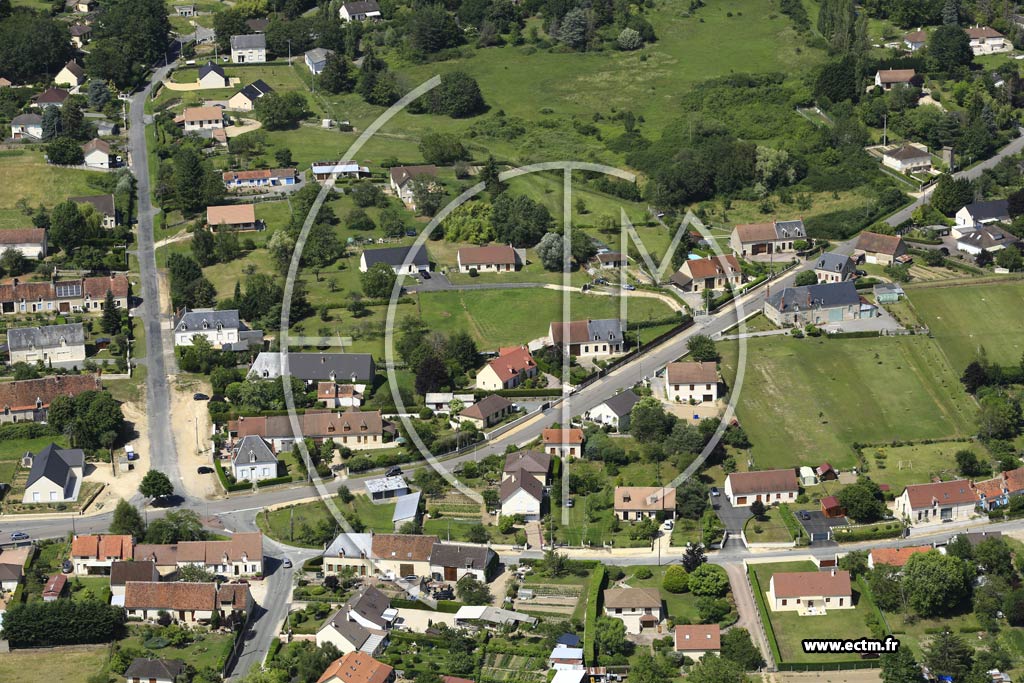 Photo arienne de Saint-Amand-Montrond (Les Grands Villages)