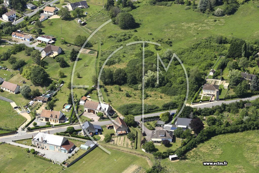 Photo arienne de Saint-Amand-Montrond (Les Grands Villages)