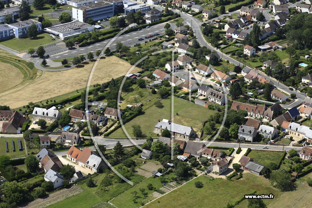Photo arienne de Saint-Amand-Montrond (Les Grands Villages)