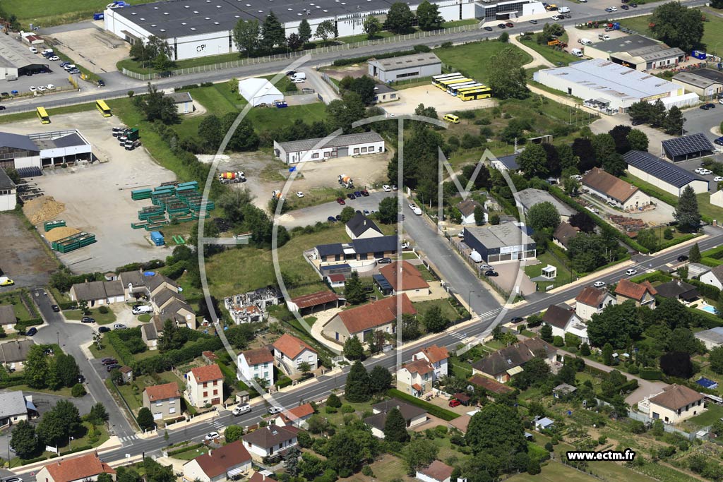 Photo arienne de Saint-Amand-Montrond (Les Loges)