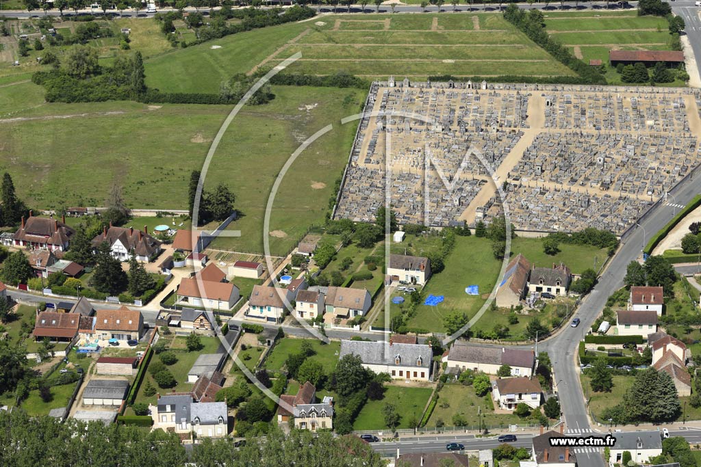 Photo arienne de Saint-Amand-Montrond (Les Sjots)