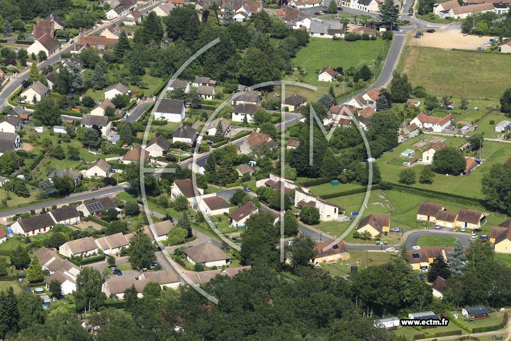 Photo arienne de Saint-Bonnet-Tronais