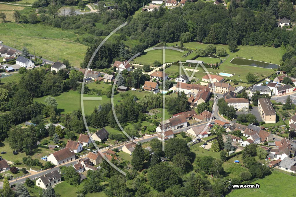 Photo arienne de Saint-Bonnet-Tronais