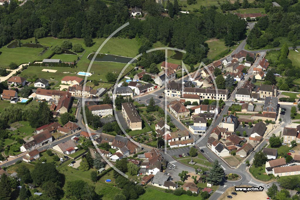 Photo arienne de Saint-Bonnet-Tronais