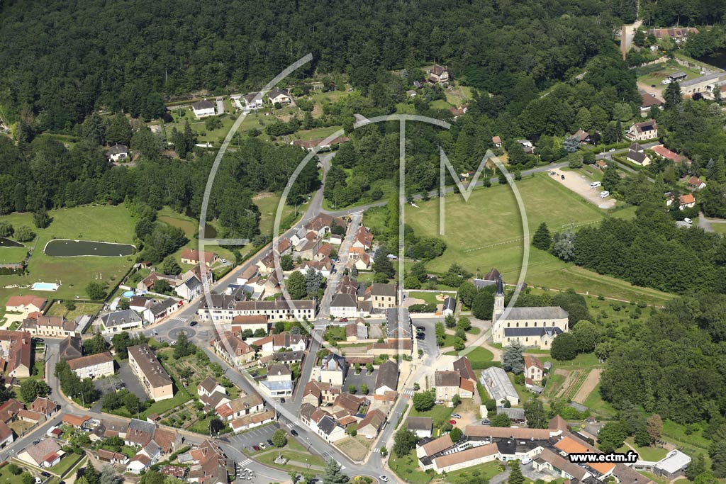 Photo arienne de Saint-Bonnet-Tronais