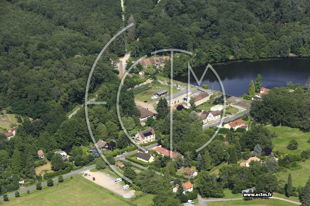 Photo arienne de Saint-Bonnet-Tronais