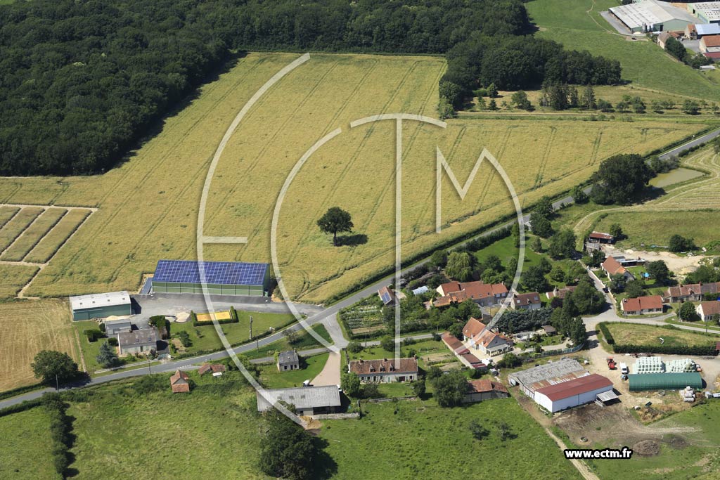 Photo arienne de Saint-Pierre-les-tieux (La Ville du Bout)