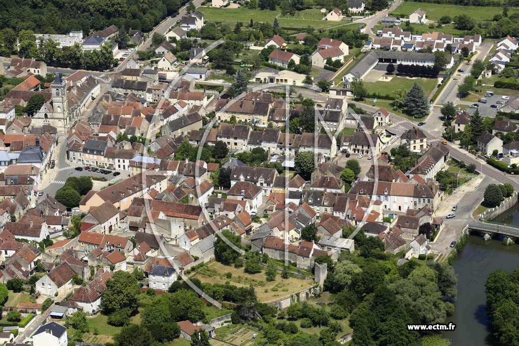 Photo arienne de Coulanges-sur-Yonne