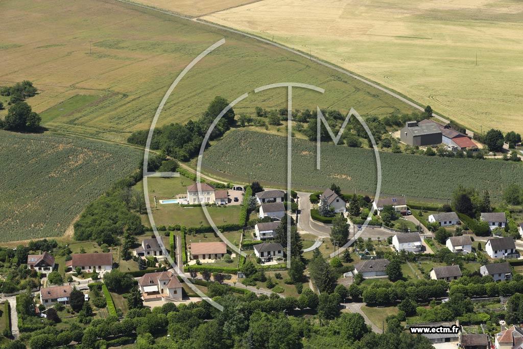 Photo arienne de Coulanges-sur-Yonne
