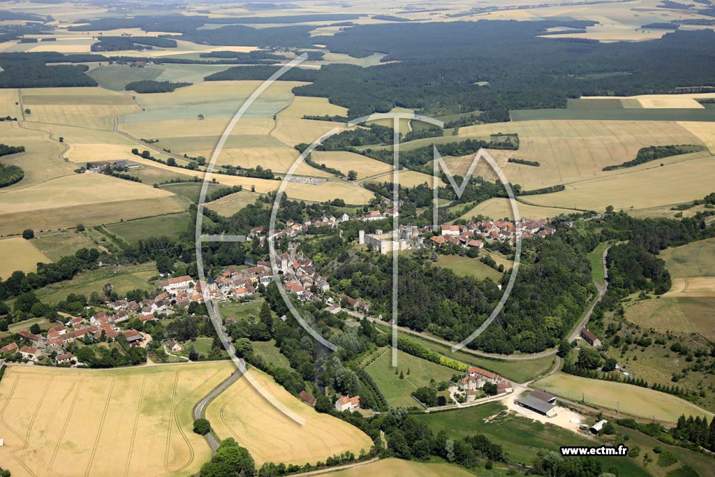 Photo arienne de Druyes-les-Belles-Fontaines