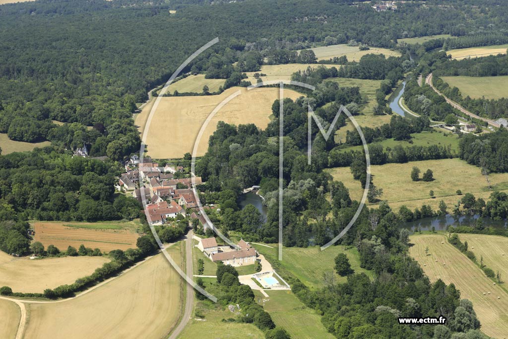 Photo arienne de Merry-sur-Yonne (Magny)