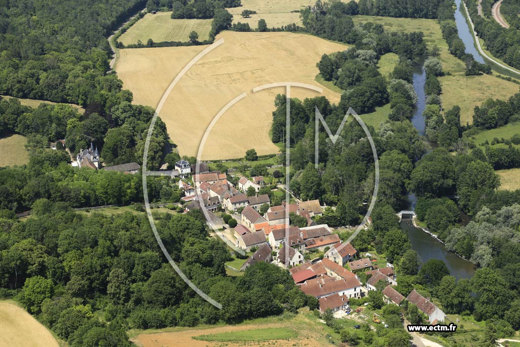 Photo arienne de Merry-sur-Yonne (Magny)