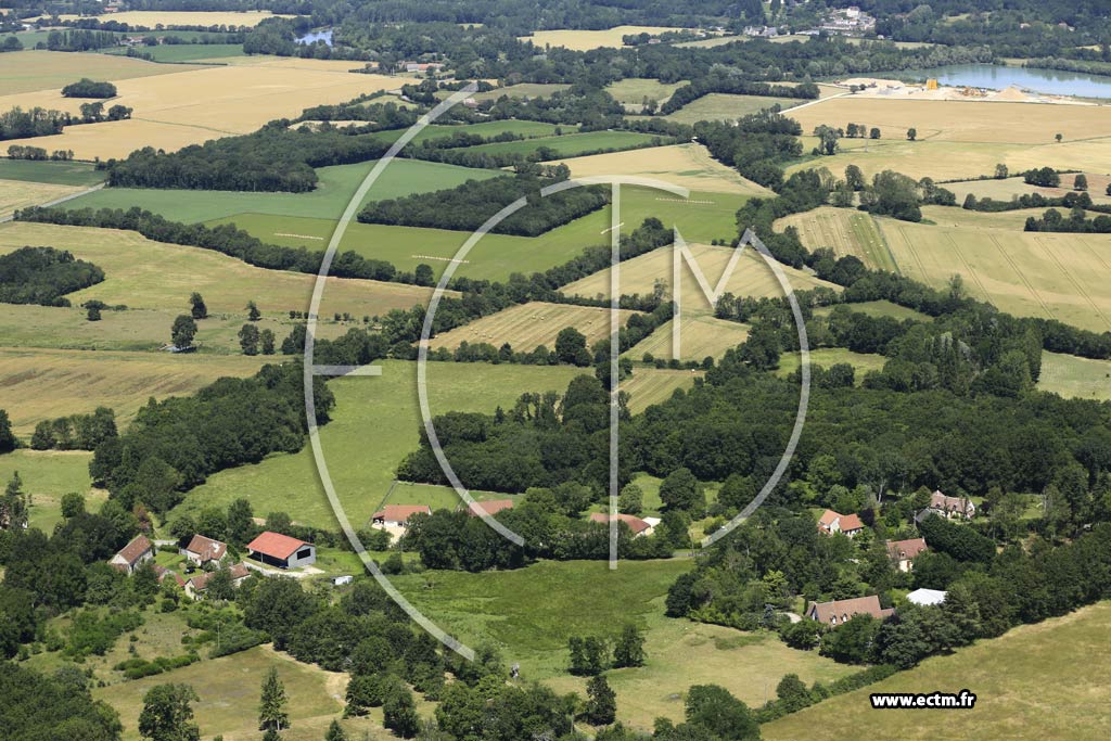 Photo arienne de Saint-Georges-sur-la-Pre (Les Gouais)